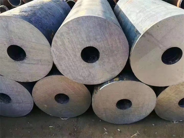 平?jīng)龊癖跓o縫鋼管定制